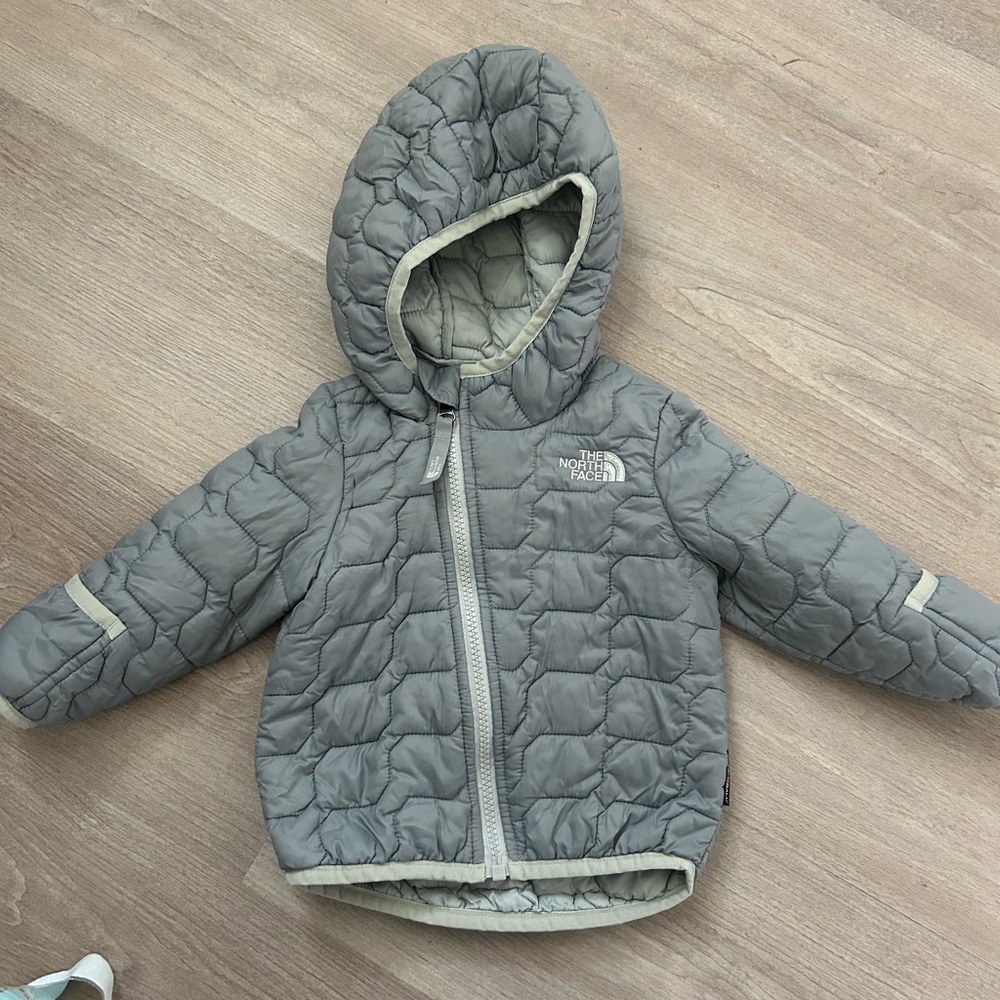 The North Face Infant 6-12mo Quilted Jacket